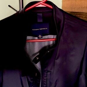 Men lightweight dressy jacket in excellent condition great with jeans / casual